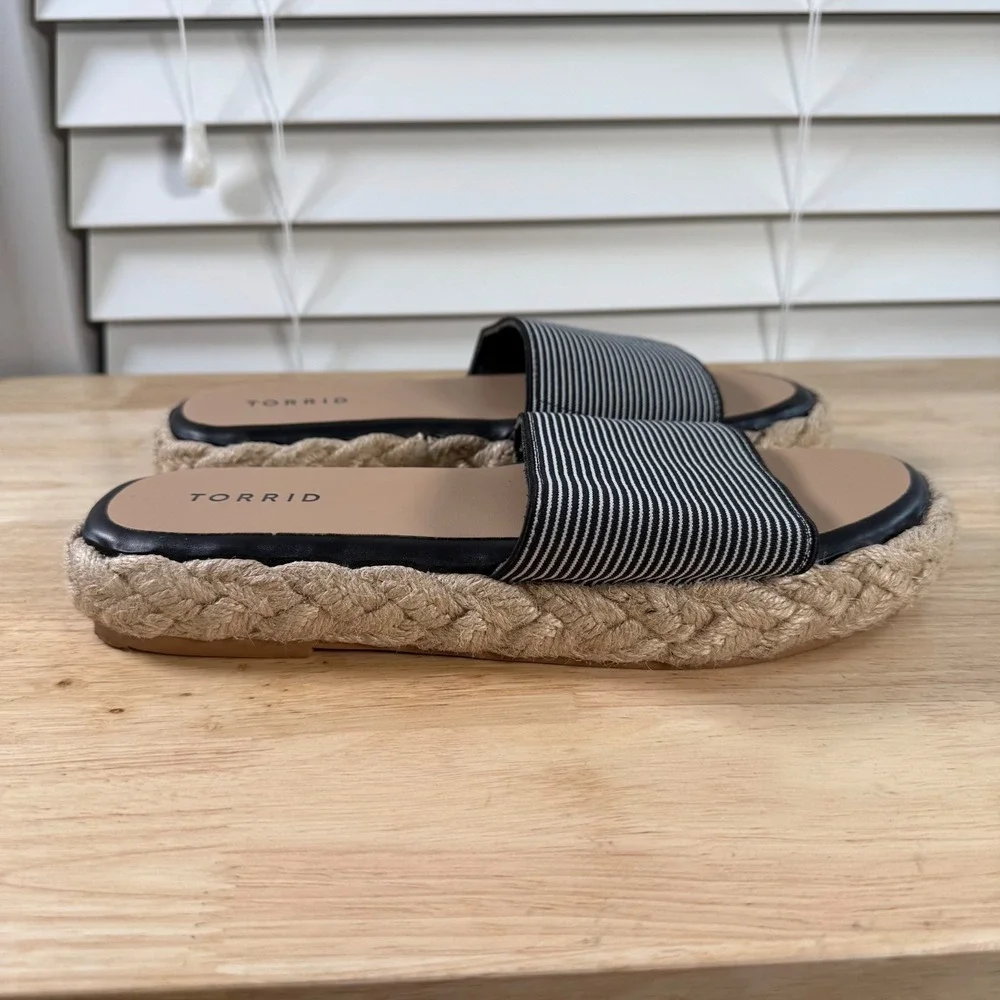 Torrid Single Band Espadrille Platform Slide Women's Black Stripe Sandals - 10‎